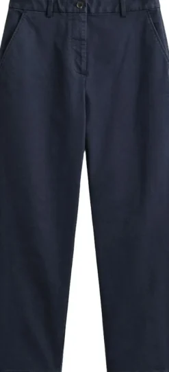 Classic Slim Chinos