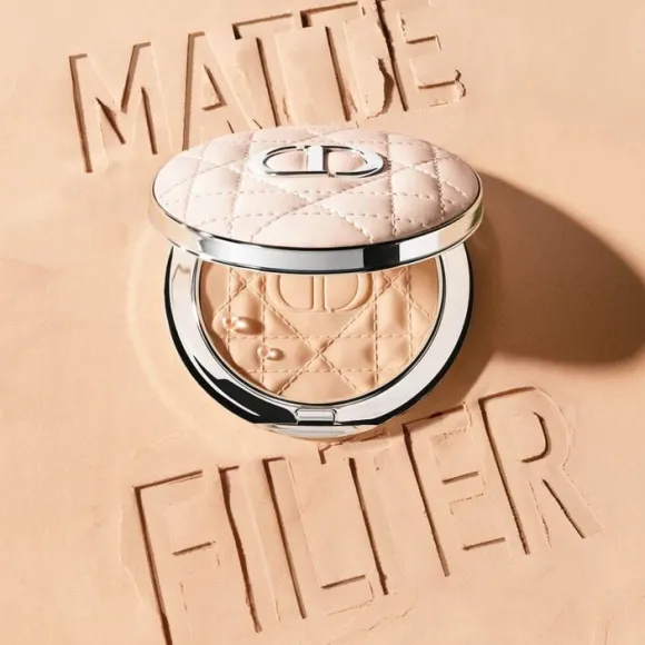 Dior Forever Nude Radiant Filter Blurring Setting Powder