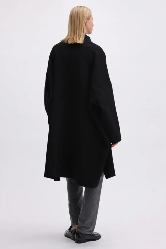 DRAPY WOOL COAT