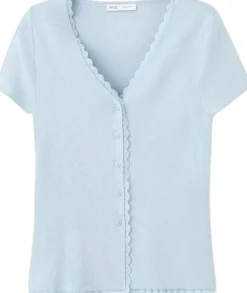 Fine knit cardigan with lace detail