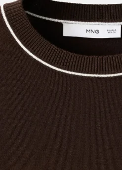 Fine knit sweater with contrasting