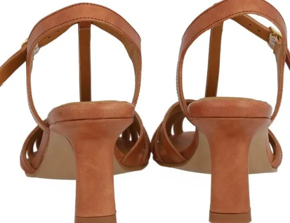 Højhælet sandal med smuk organisk frontdetalje