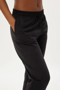 Reset Slim Straight Jogger