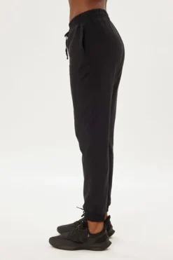 Reset Slim Straight Jogger