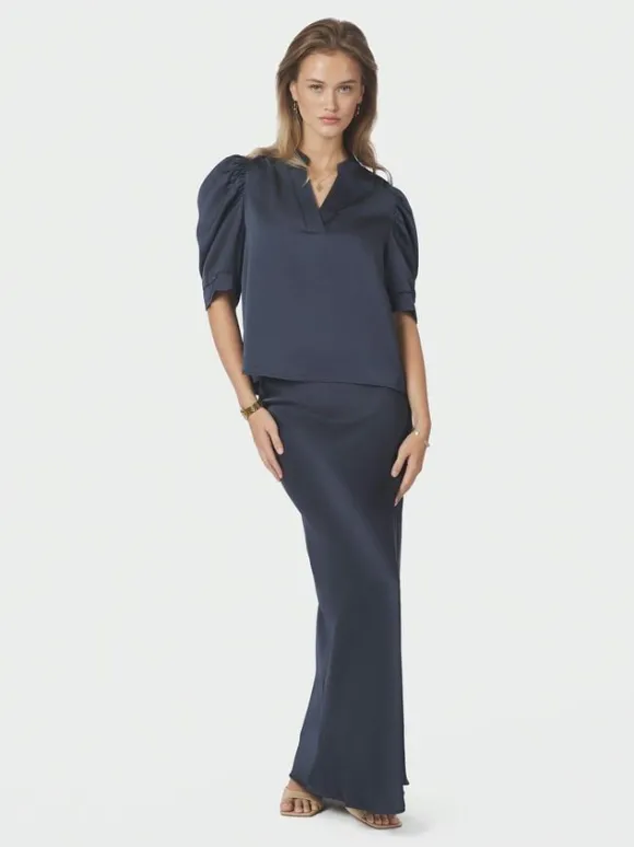 Roella Heavy Sateen Blouse