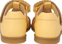 Sandal med lukket tå og sommerfugl
