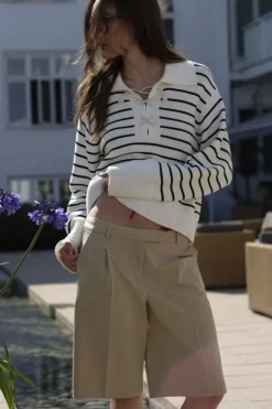 Scott Pleat Shorts