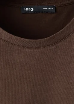 Short-sleeved cotton t-shirt