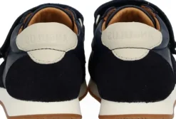 Sporty sneaker