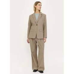 SRMarja Pant