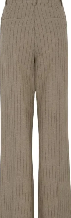 SRMarja Pant
