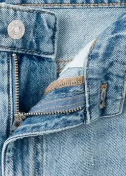 Straight low-rise denim Bermuda sho
