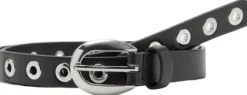 Thin eyelets belt